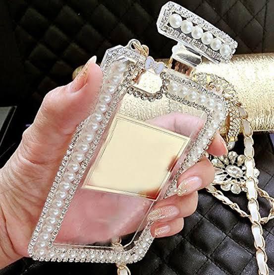 (Buy 1 Get 1 Free) Transparent Pearl Chain Case