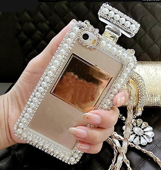 (Buy 1 Get 1 Free) Transparent Pearl Chain Case