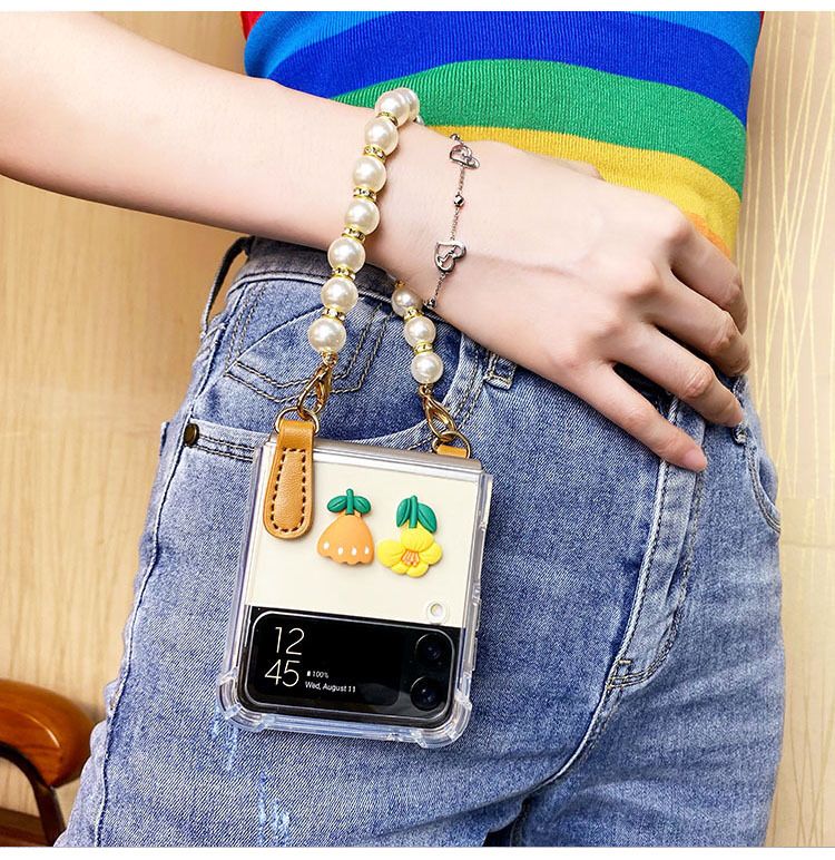 (Buy 1 Get 1 Free) Flower Pearl Chain Transparent Samsung Cover
