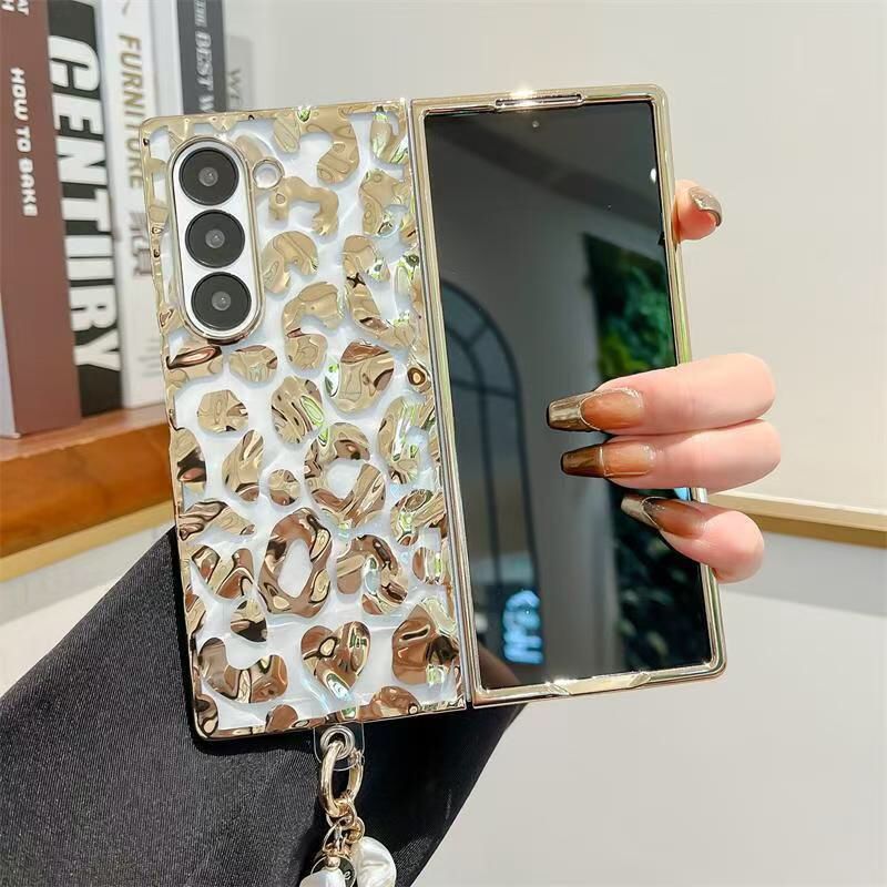 (Buy 1 Get 1 Free) Golden Leopard Print Samsung Cover