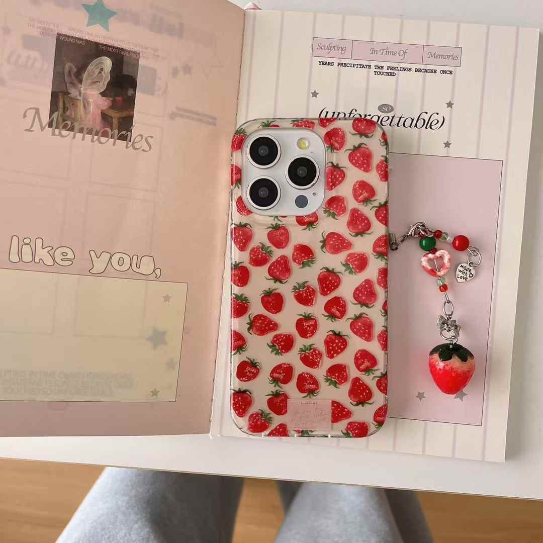 (Buy 1 Get 1 Free) Strawberry Pattern Silicon iPhone Case