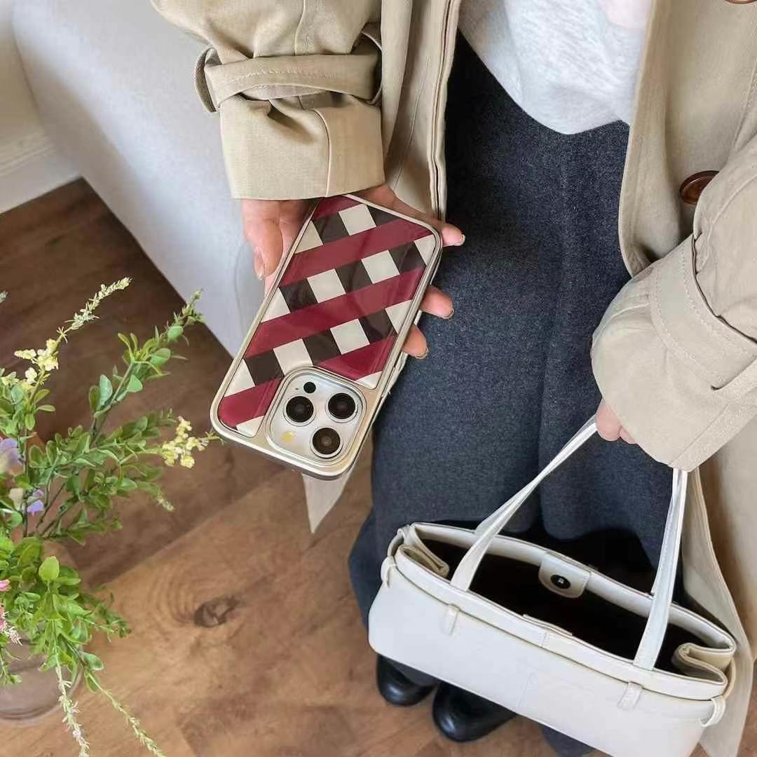 (Buy 1 Get 1 Free) Checkered Designer Case For iPhone