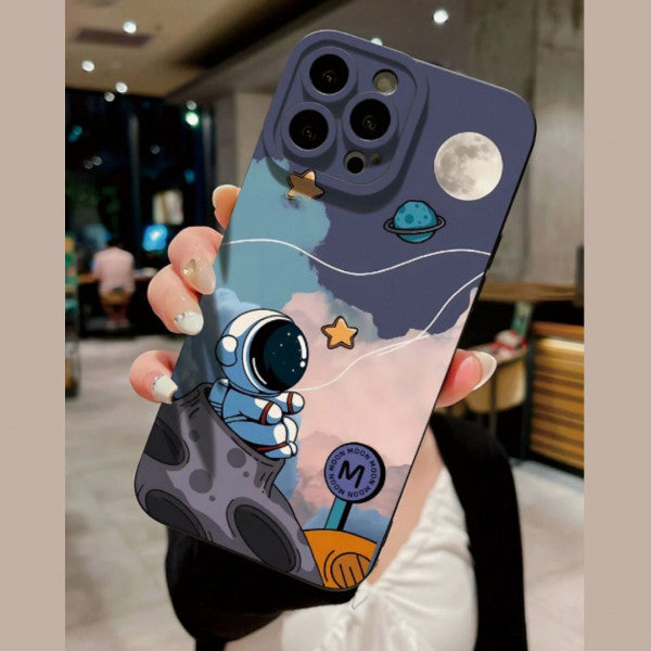 (Buy 1 Get 1 Free) Black Cute Personalized Astronaut Cover Iphone