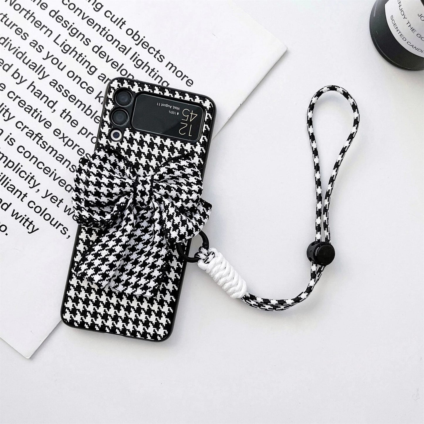 (Buy 1 Get 1 Free) Black-White Bow Armband Samsung Case