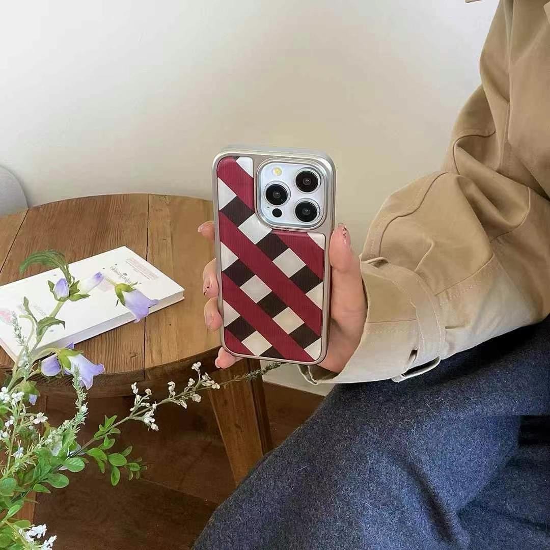 (Buy 1 Get 1 Free) Checkered Designer Case For iPhone